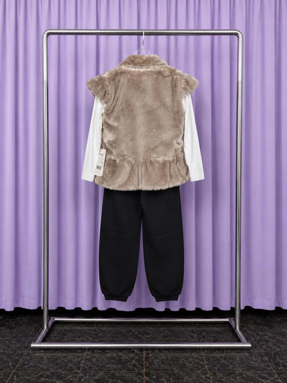 3-delig set voor meisjes met T-shirt met lange mouwen en joggingbroek en vestje 🌹12 maanden 🌹 – photo 3